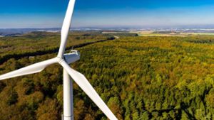 Eine oder zwei Windkraftanlagen auf Rottweiler Gemarkung könnte sich die RWE vorstellen. Foto: TimSiegert-batcam - stock.adobe./Tim Siegert