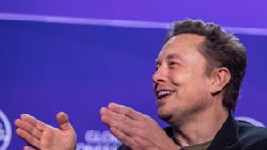 Elon Musk findet  die  Einschränkungen der Meinungsfreiheit auf seiner Plattform zu stark und möchte sie beseitigen. (Symbolbild) Foto: Getty Images via AFP/APU GOMES